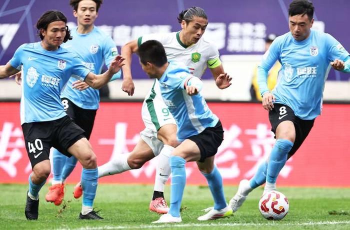 北京国安迎战大连人，双方实力对比的简单介绍